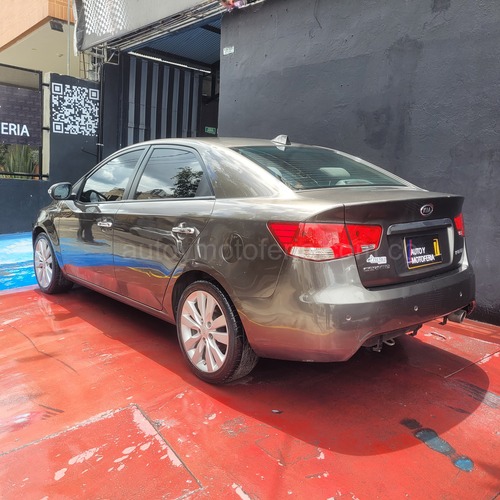 Kia Cerato Forte, Modelo 2011 - Imagen 3