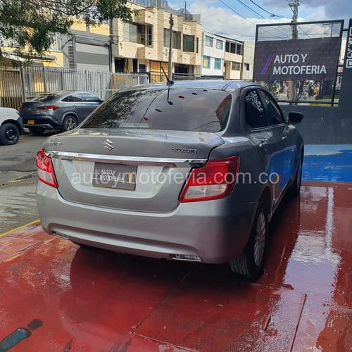 Suzuki Swift Dzire, modelo: 2022 - Imagen 4