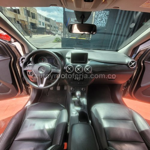 Mercedes Benz B180, Modelo 2013 - Imagen 8