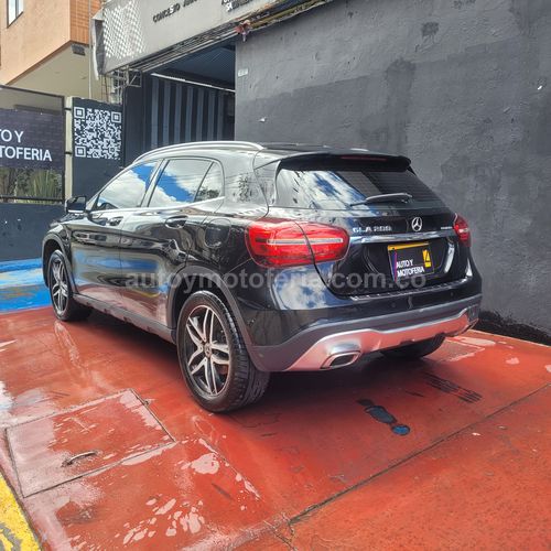 Mercedes Benz Gla200, Modelo 2020 - Imagen 3