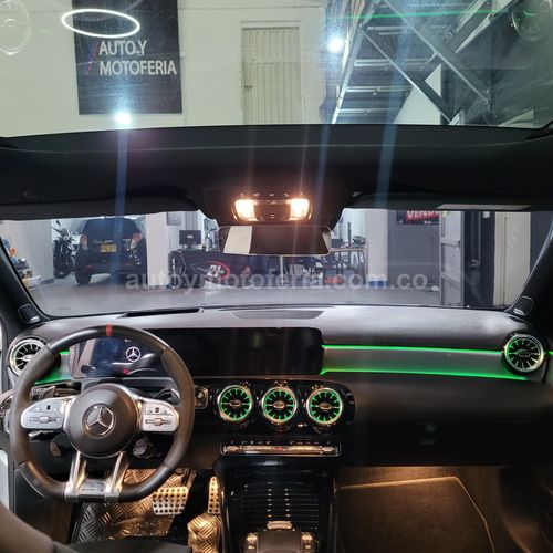 Mercedes Benz A45, Modelo 2023 - Imagen 8