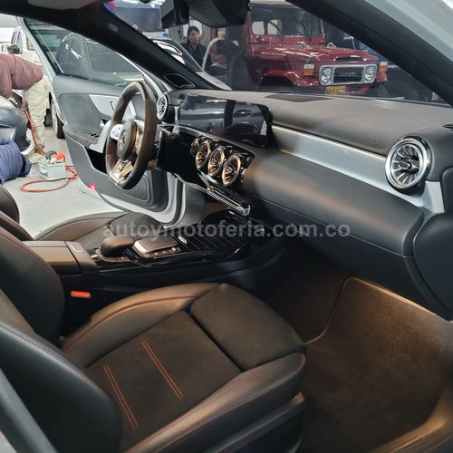 Mercedes Benz A45, Modelo 2023 - Imagen 9