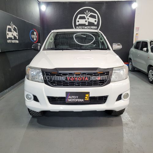 Toyota Hilux, Modelo 2013 - Imagen 2