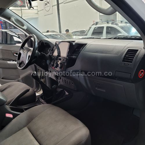 Toyota Hilux, Modelo 2013 - Imagen 9