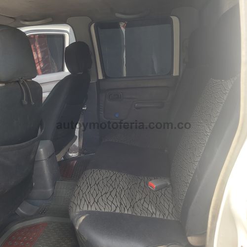 Nissan NP300 Frontier, Modelo 2011 - Imagen 10