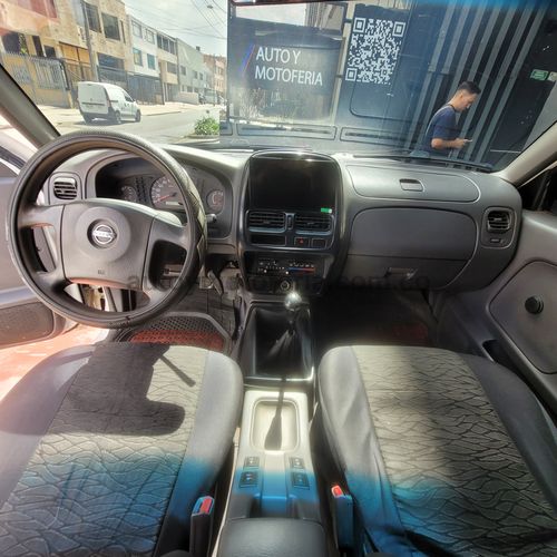 Nissan NP300 Frontier, Modelo 2011 - Imagen 11