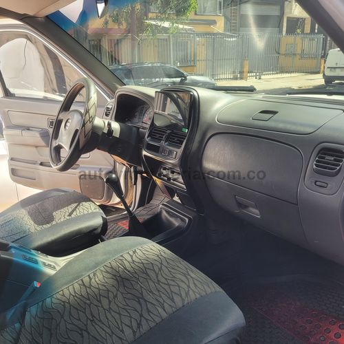 Nissan NP300 Frontier, Modelo 2011 - Imagen 13