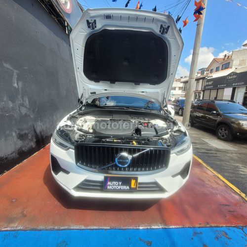 Volvo Xc60 Hybrid, Modelo 2022 - Imagen 4