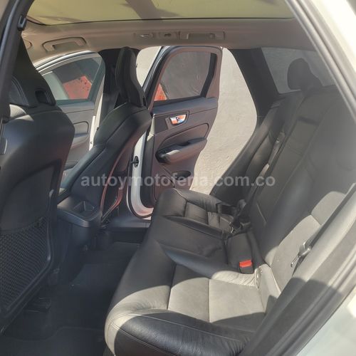 Volvo Xc60 Hybrid, Modelo 2022 - Imagen 11