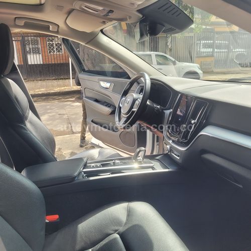 Volvo Xc60 Hybrid, Modelo 2022 - Imagen 13