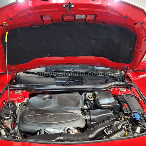 Mercedes Benz CLA180, modelo 2018 - Imagen 12