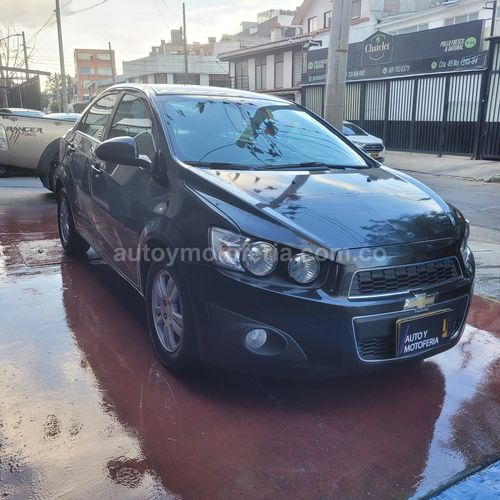 Chevrolet Sonic LT, modelo 2013 - Imagen 2