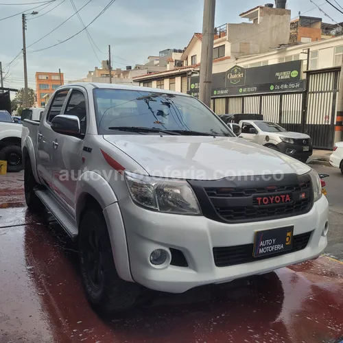 Toyota Hilux, Modelo 2013 - Imagen 7