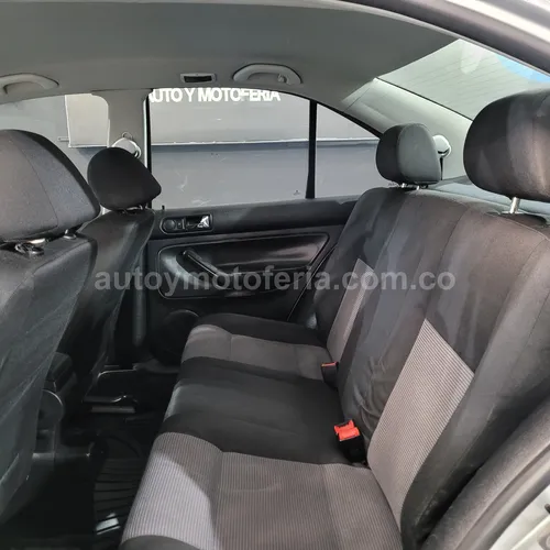 Volkswagen Jetta, Modelo 2006 - Imagen 8