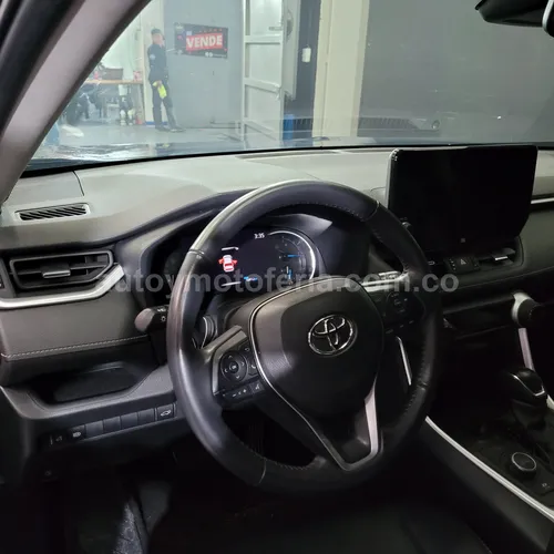 Toyota Rav4 Hybrid, Modelo 2024 - Imagen 8