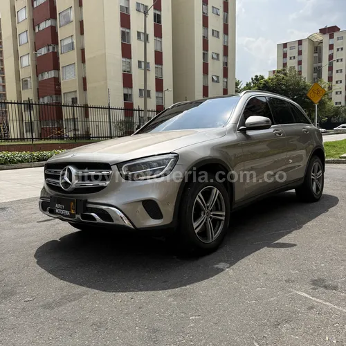 Mercedes Benz GLC300, modelo 2021 - Imagen 18