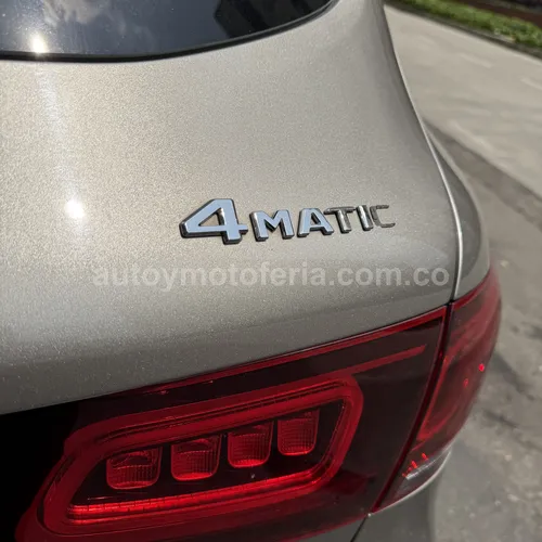 Mercedes Benz GLC300, modelo 2021 - Imagen 12