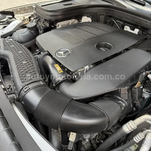 Mercedes Benz GLC300, modelo 2021 - Imagen 2