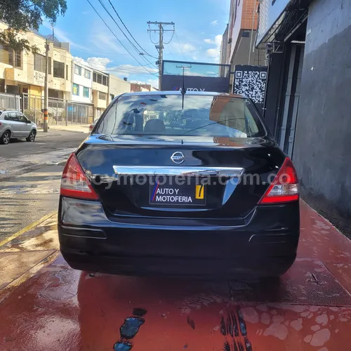 Nissan Tiida, Modelo 2013 - Imagen 2