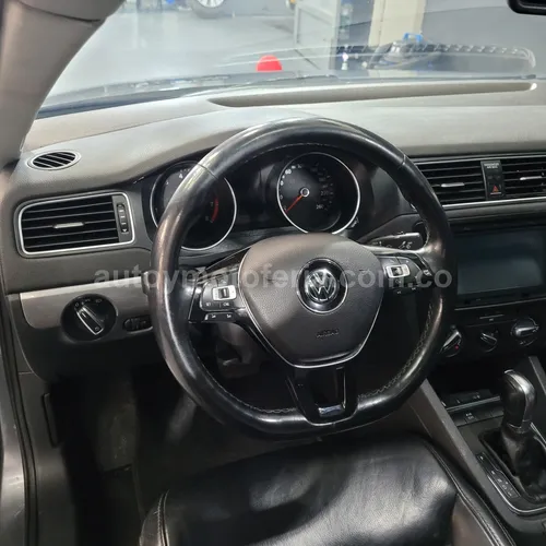Volkswagen Jetta, Modelo 2018 - Imagen 7