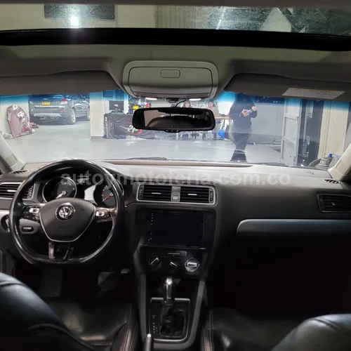 Volkswagen Jetta, Modelo 2018 - Imagen 10