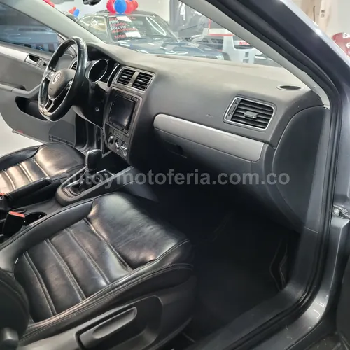 Volkswagen Jetta, Modelo 2018 - Imagen 12