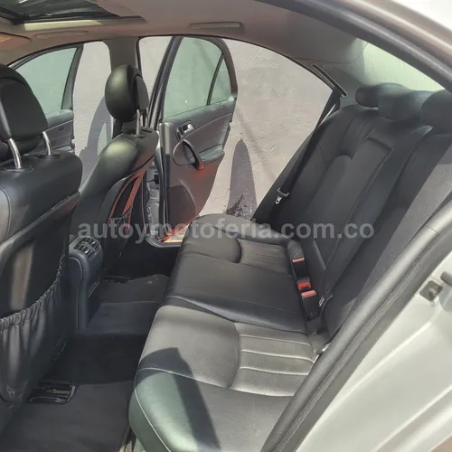 Mercedes Benz C180, Modelo 2005 - Imagen 10