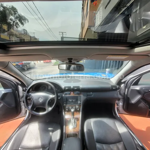 Mercedes Benz C180, Modelo 2005 - Imagen 9