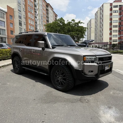 Toyota Prado Tx-l, Modelo 2025 - Imagen 8