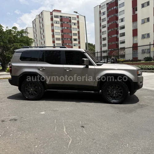 Toyota Prado Tx-l, Modelo 2025 - Imagen 10