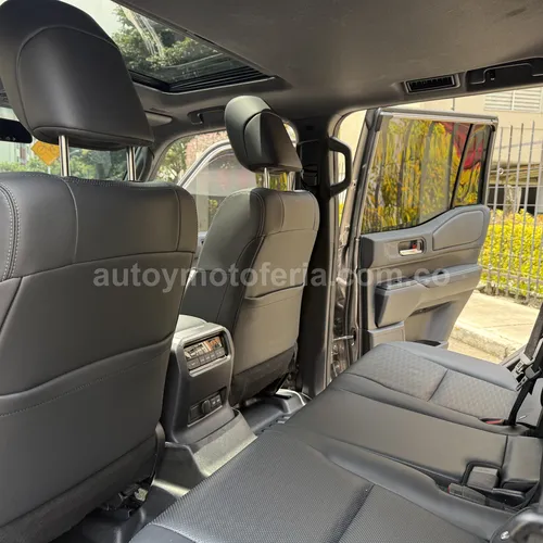 Toyota Prado Tx-l, Modelo 2025 - Imagen 13
