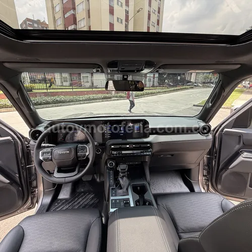 Toyota Prado Tx-l, Modelo 2025 - Imagen 15