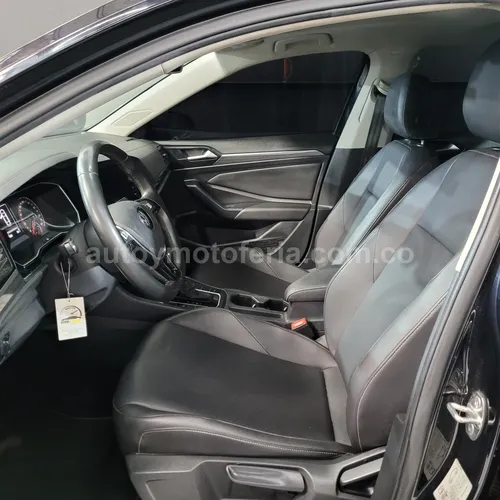 Volkswagen Jetta Tsi, Modelo 2020 - Imagen 5