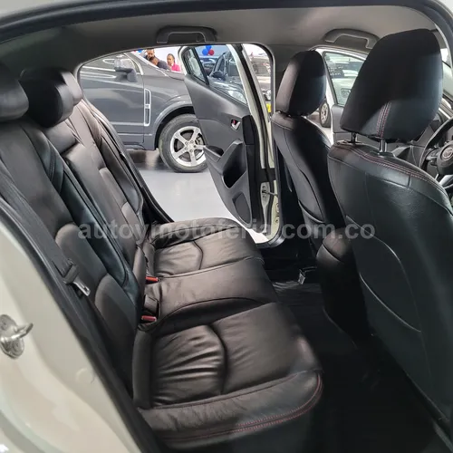 Mazda 3 Touring, Modelo 2016 - Imagen 10