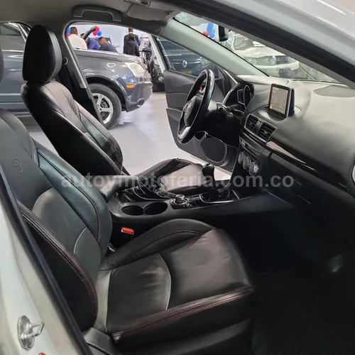 Mazda 3 Touring, Modelo 2016 - Imagen 11
