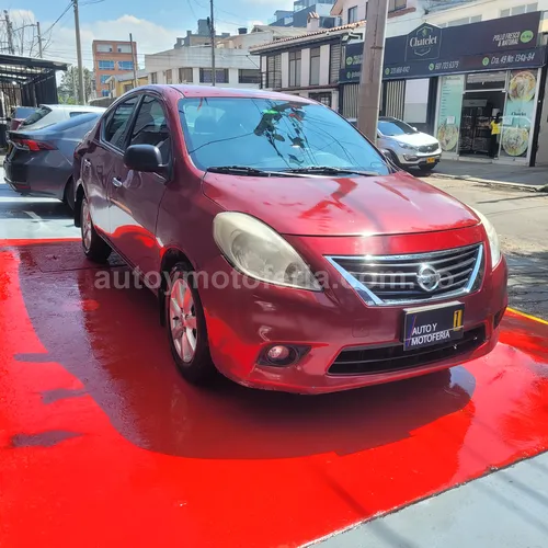 Nissan Versa Advance, Modelo 2014 - Imagen 5