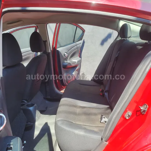 Nissan Versa Advance, Modelo 2014 - Imagen 9
