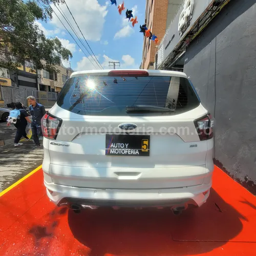 Ford Escape St Line, Modelo 2019 - Imagen 4