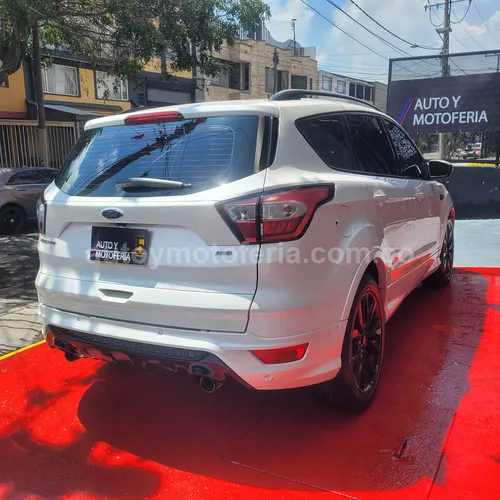 Ford Escape St Line, Modelo 2019 - Imagen 6