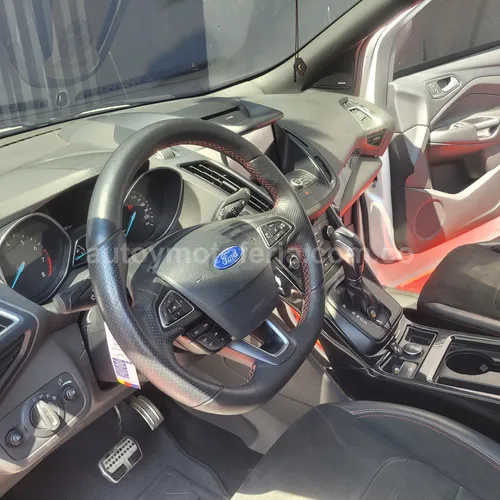 Ford Escape St Line, Modelo 2019 - Imagen 3