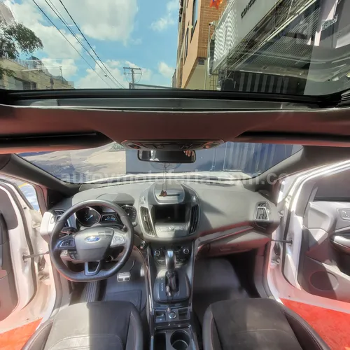 Ford Escape St Line, Modelo 2019 - Imagen 9