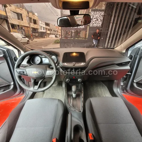Chevrolet Onix Lt, Modelo 2021 - Imagen 9