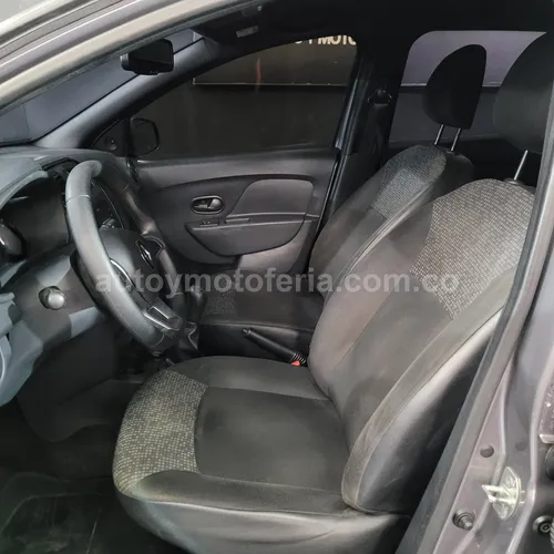 Renault Sandero, Modelo 2023 - Imagen 8