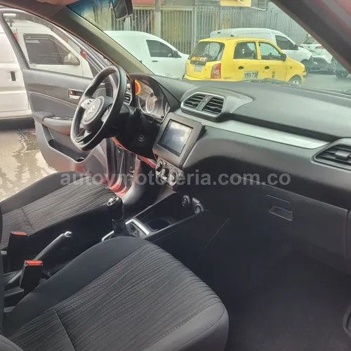 Suzuki Swift Dzire, Modelo 2023 - Imagen 8