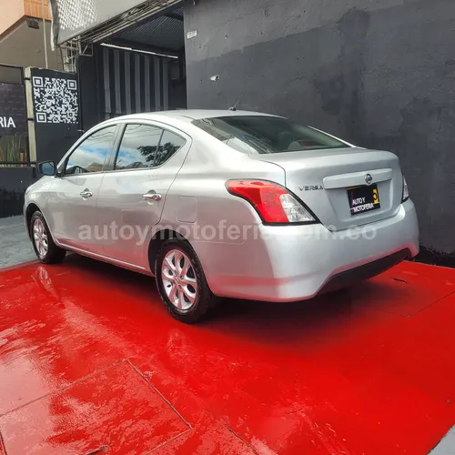 Nissan Versa Sense, Modelo 2019 - Imagen 2