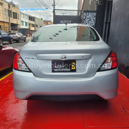 Nissan Versa Sense, Modelo 2019 - Imagen 3