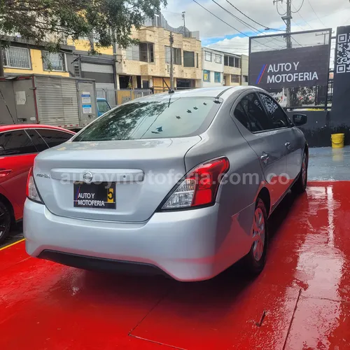 Nissan Versa Sense, Modelo 2019 - Imagen 4