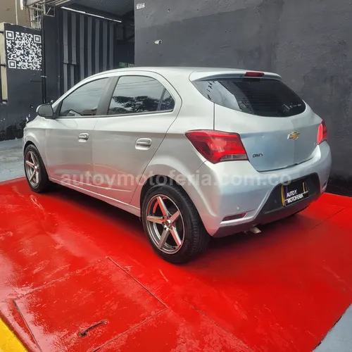 Chevrolet Onix Ltz, Modelo 2020 - Imagen 3