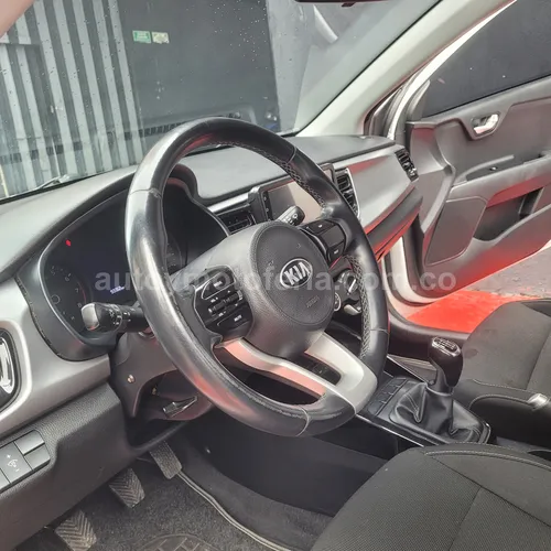 Kia Rio Vibrant, Modelo 2021 - Imagen 6