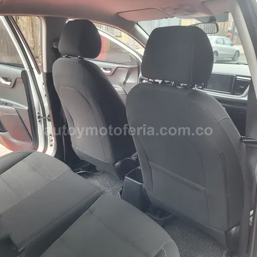 Kia Rio Vibrant, Modelo 2021 - Imagen 10